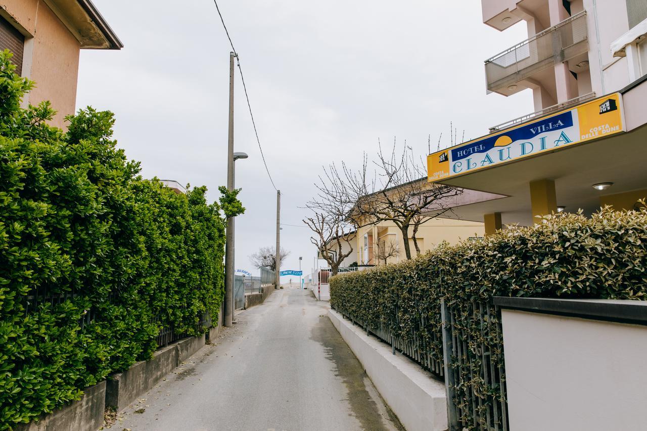 Hotel Villa Claudia Bellaria-Igea Marina Bagian luar foto